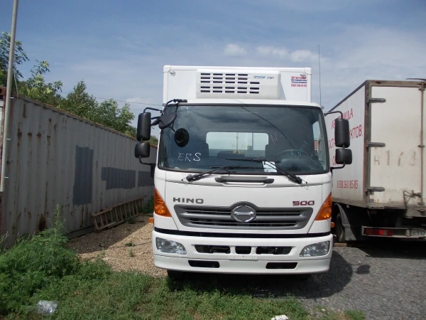 Фото Грузовики Toyota HINO: серия 300 (рефрижераторы