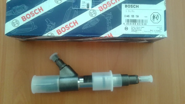 Фото Форсунка BOSCH 0445120134 для двигателя CUMMINS ISF 3,8