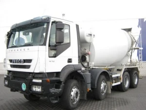 Фото IVECO Trakker AD340T41B