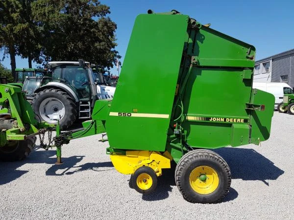 Фото Пресс-подборщик john deere 550 сетка/шпагат