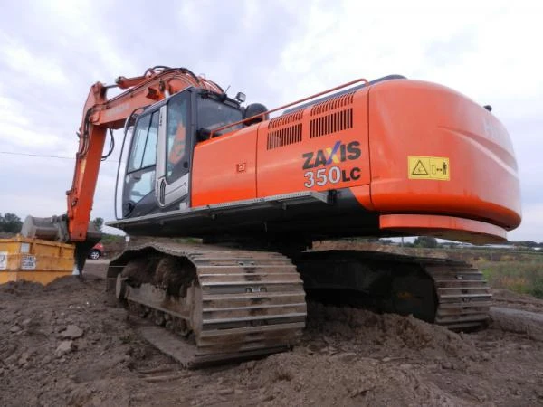 Фото Продам Запчасти Хитачи Hitachi Komatsu Caterpillar Hyundai Jcb оригинальные и альтернативные для экскаваторов бульдозеров погрузчиков на складе и под заказ низкие цены доставка в регионы.