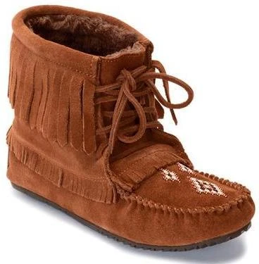 Фото Manitobah Мокасины Harvester Suede Moccasin Lined женские Коричневый