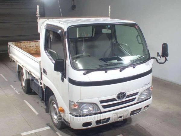 Фото Легкий грузовик категория B бортовой TOYOTA DYNA