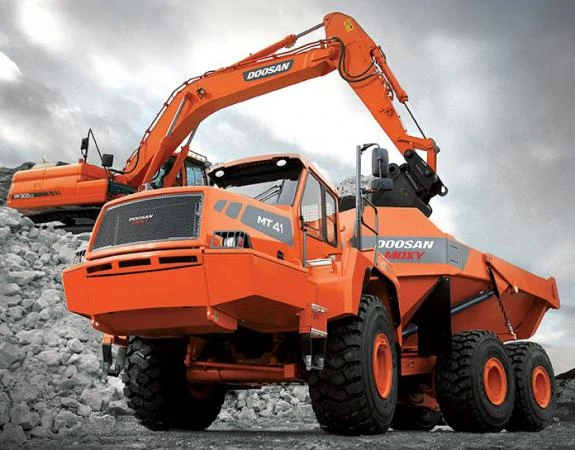 Фото Шарнирно сочлененные самосвалы doosan moxy