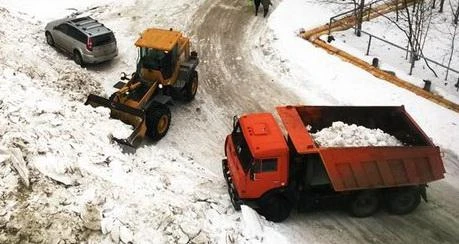 Фото Комплексная уборка снега (погрузка и вывоз)