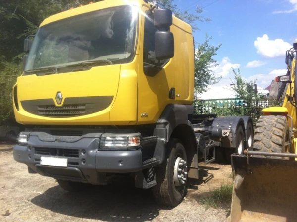 Фото Седельный тягач Renault Kerax