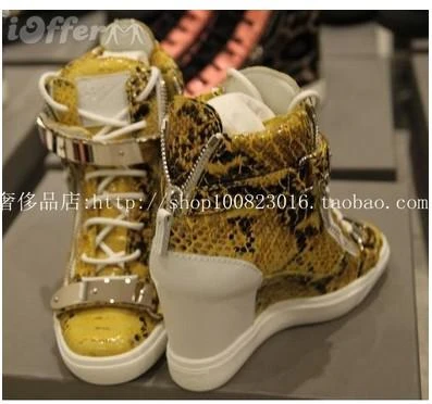 Фото Giuseppe Zanotti цветок цвет желтый змеиной кожи крокодила модель GZ обувь высокая помощь в женской обуви случайные и удобные