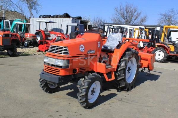 Фото Японский трактор KUBOTA X20D