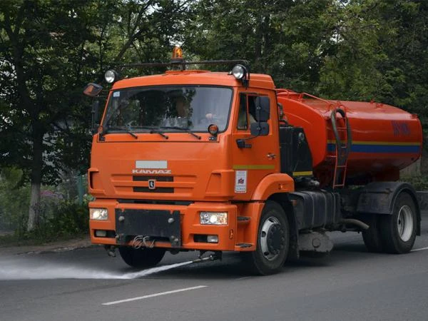 Фото Аренда спецтехники поливомоечные машины