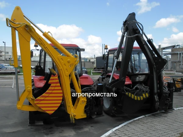 Фото Экскаватор-погрузчик на базе трактора Беларус