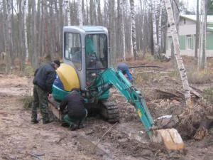 Фото Аренда экскаватор Komatsu на резиновом гусеничном ходу полноповоротный PC30UU Komatsu