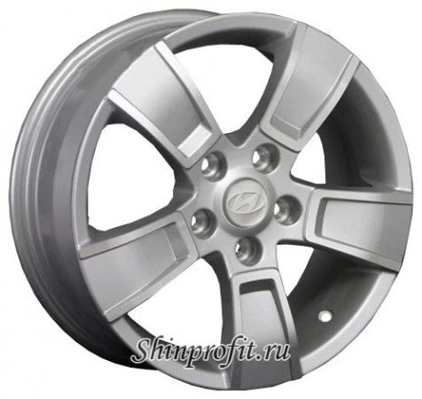 Фото Replica HY8 6.5x16/5x114.3 D67.1 ET46 Silver