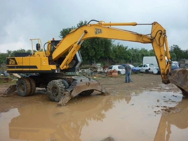 Фото Аренда колесного экскаватора Hitachi ZX 160W, Услуги колесного экскаватора