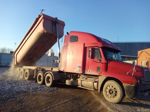 Фото Гравий 5-60 с доставкой Тонар, Камаз с прицепом