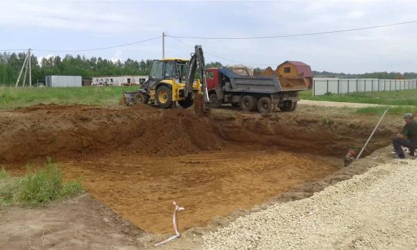 Фото Вывоз котлованного грунта