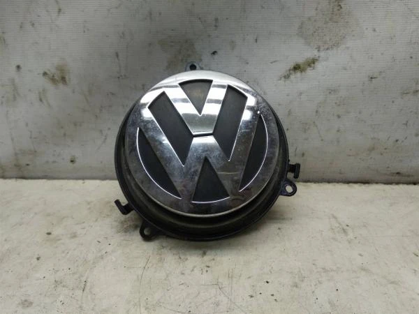 Фото Кнопка открывания багажника Volkswagen Passat (B6) 2005-2010 (УТ000020416) Оригинальный номер 3c5827469d