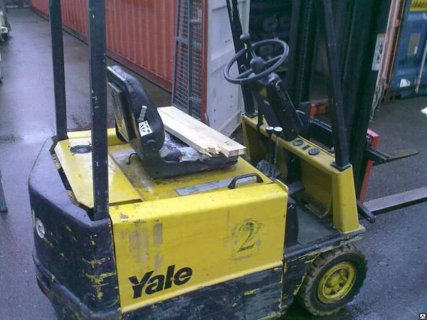 Фото Электропогрузчик YALE ERP15RCL 1.5 т