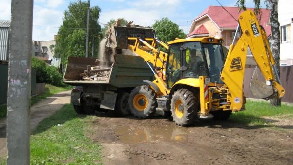 Фото Аренда экскаватора-погрузчика JCB в Серпухове.