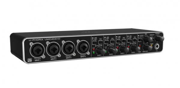 Фото Behringer UMC404HD