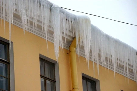 Фото Удаление сосулек в Хабаровске