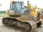 фото Бульдозер KOMATSU D65PX-15 год — 2004 Наработка — 11213м/ч Ширина гусениц — 900мм. Кондиционер. Не эксплуатировался на территории РФ. Срок доставки — 25 дней. 102666,00 евро Артикул:11081005356