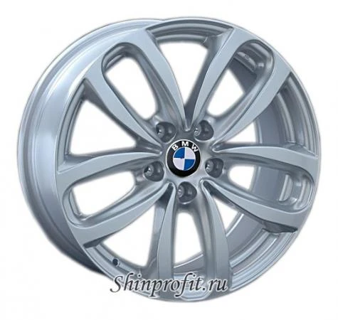 Фото Replica B123 8x17/5x120 D72.6 ET43 Silver