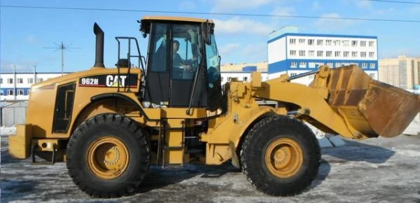 Фото Фронтальный погрузчик Caterpillar 962H