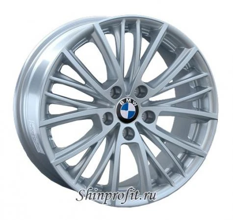 Фото Replica B127 8x18/5x120 D72.6 ET34 Silver