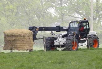 Фото Погрузчик BOBCAT Т3571 с навесным оборудованием