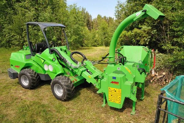 Фото Гидравлический измельчитель веток навесной на погрузчик Greenmech ECO 150 TMP HYD