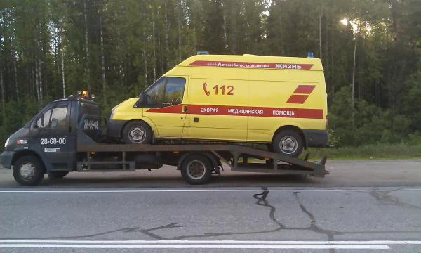 Фото Услуги эвакуатора в Петрозаводске