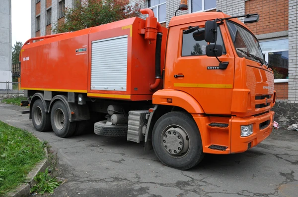 Фото Чистка сливных ям. Удаление жира и ила.