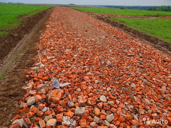 Фото Бой кирпича и дроблённый бетон